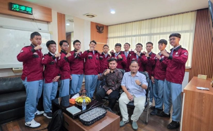 SMAIT IHSANUL FIKRI GOES TO PARLIAMENT